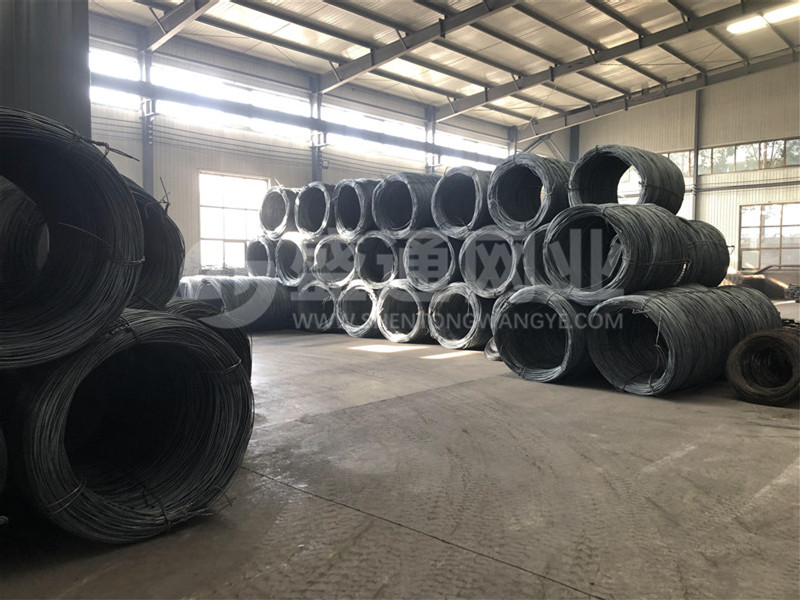 盛通护栏网原材料
